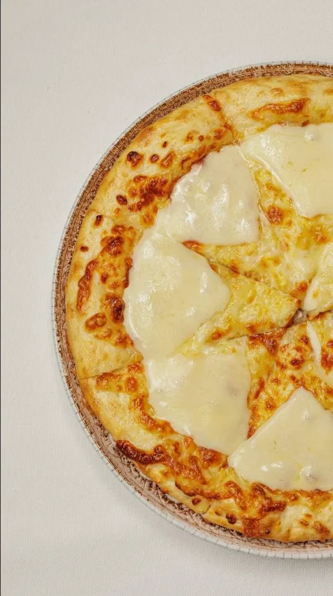 Cheese khachapuri
